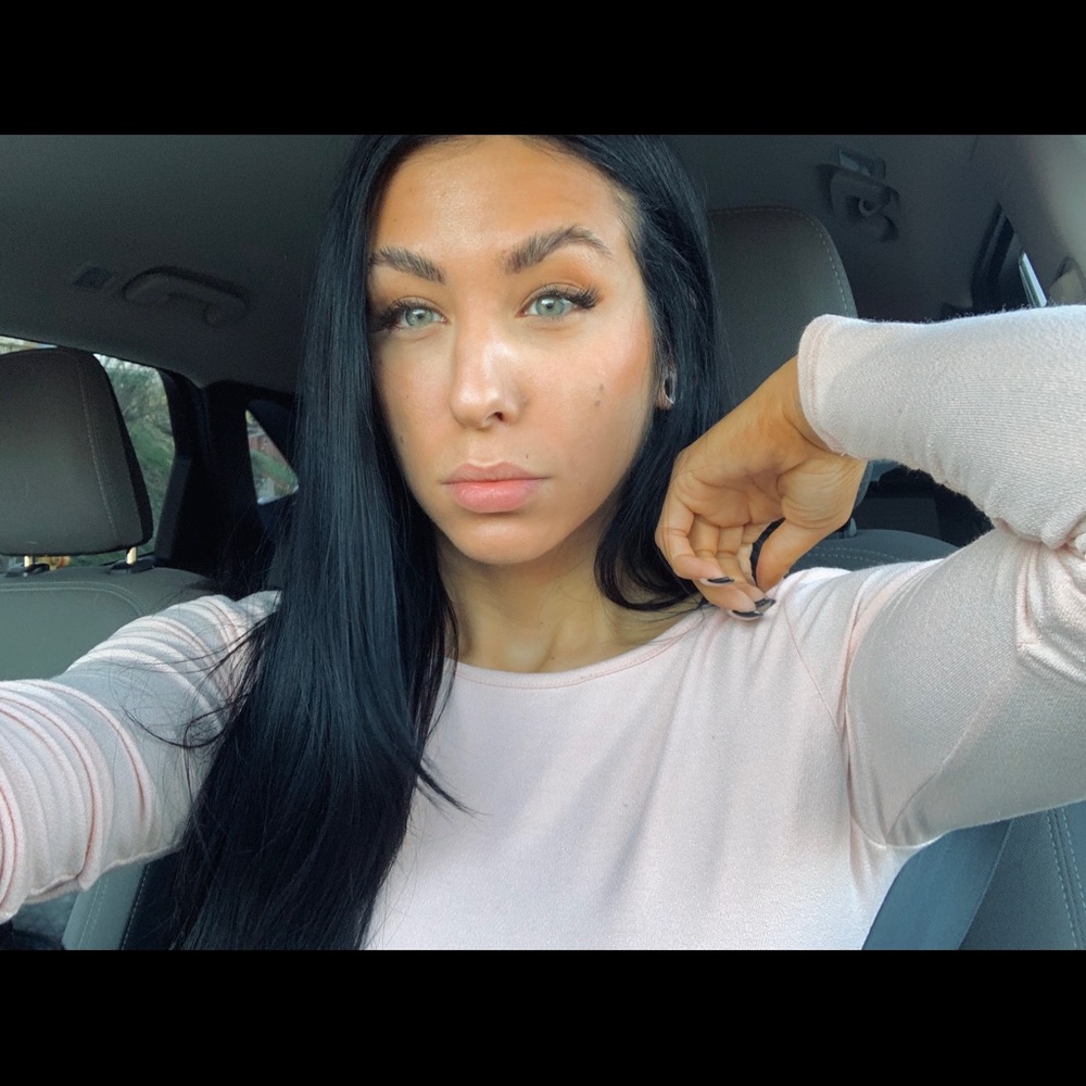 Meet your Posher, Alex